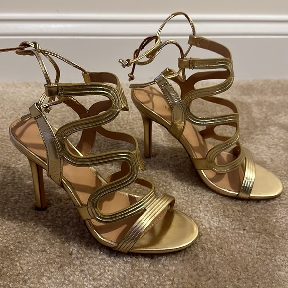 Gold open toe heels. - Picture 2 of 5